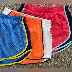 Nike Tempo Shorts Coral and Navy size small running. 1455